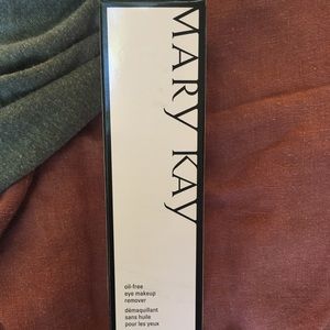 Mary Kay oil free makeup remover New in box
